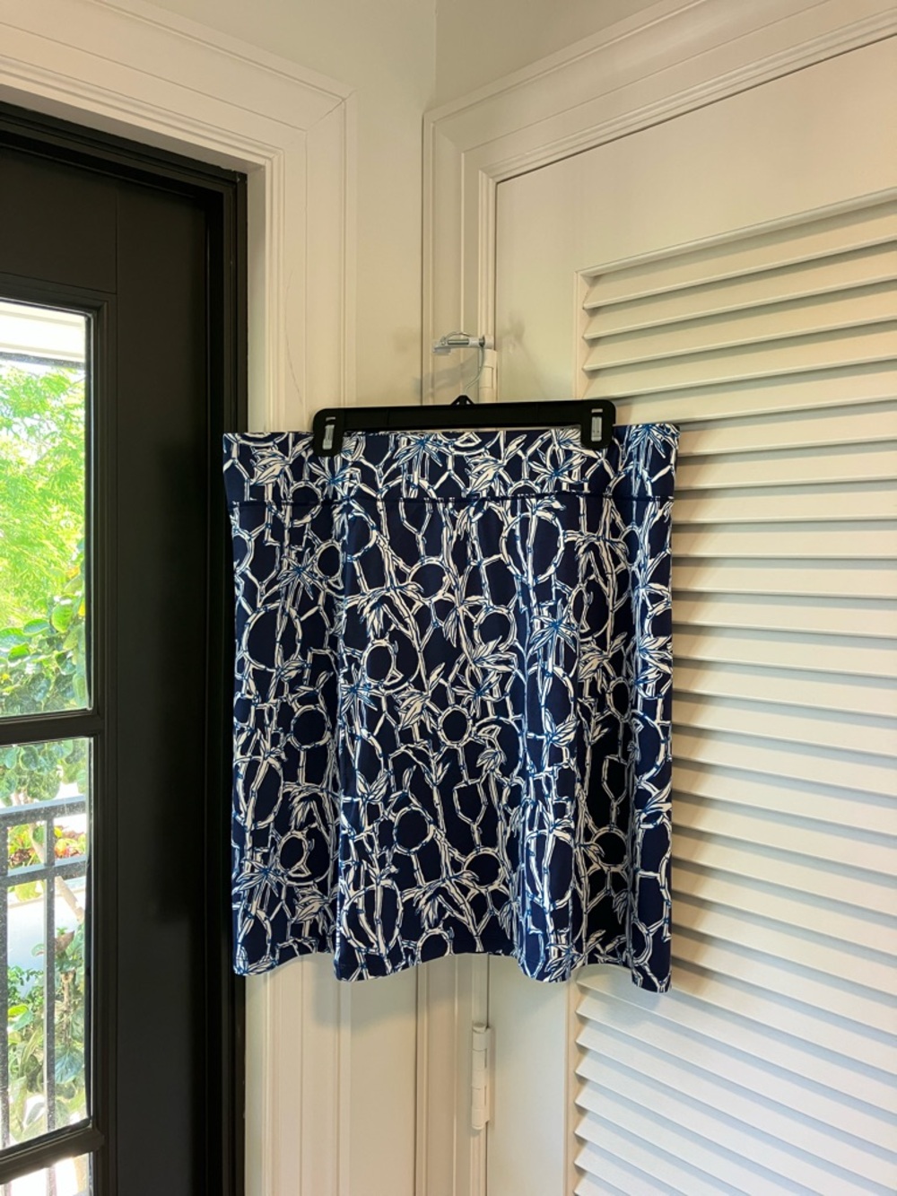 Lilly Pulitzer high tide navy skirt with bamboo print.